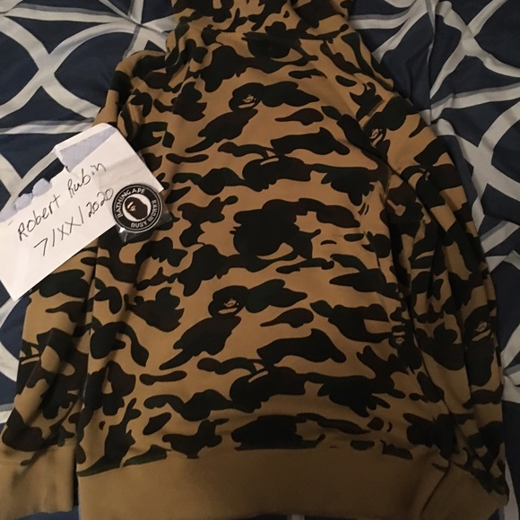 Bathing ape pullover hoodie - Picture 2 of 8